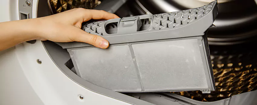 Signs Of A Clogged Dryer Lint Trap in Middletown, Ohio